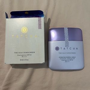 THE SILK SUNSCREEN
Broad Spectrum SPF 50 PA++++